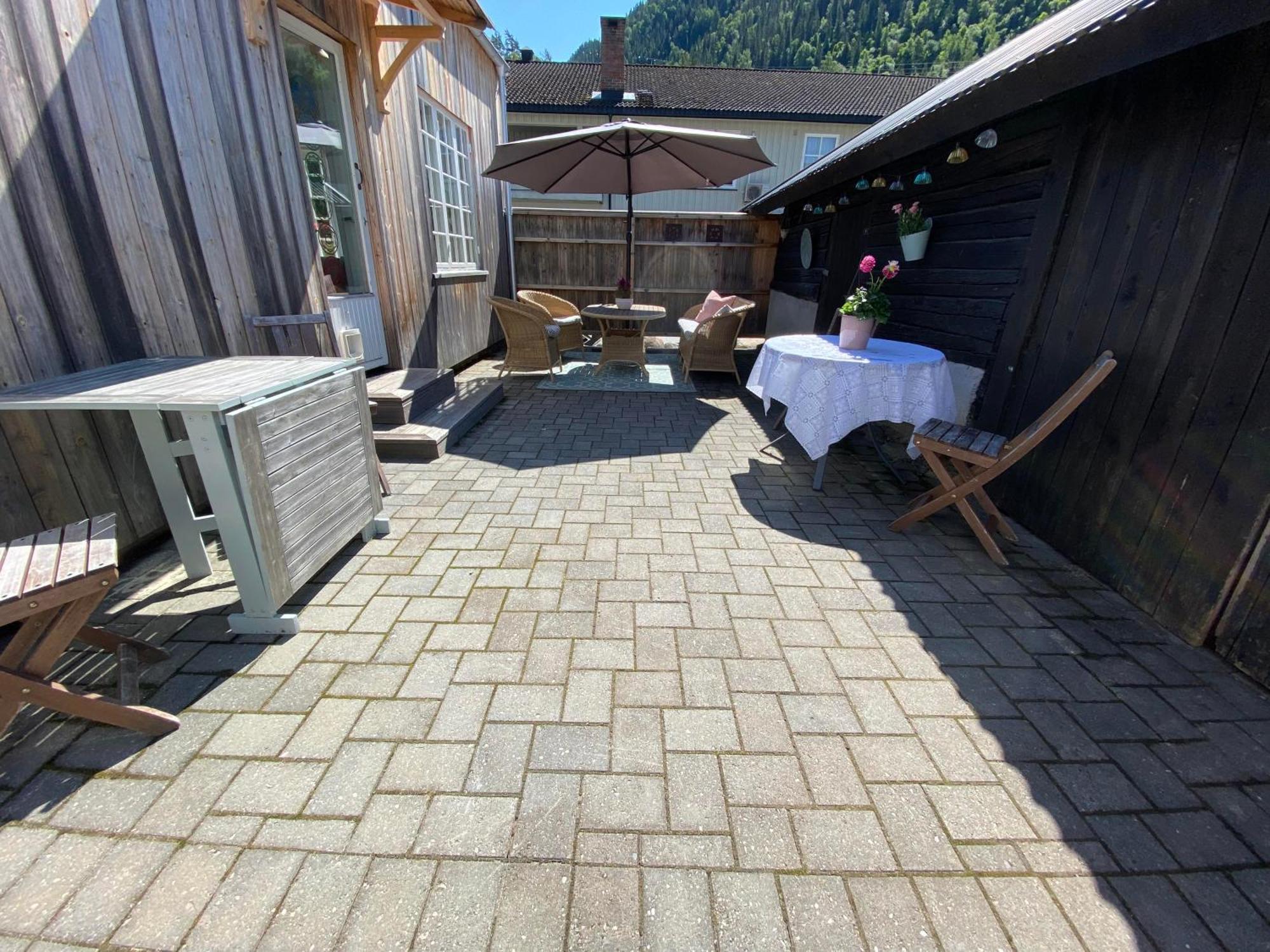 Dalen - Full House With Two Bedrooms, Patio, Garden And Central Location Exterior photo